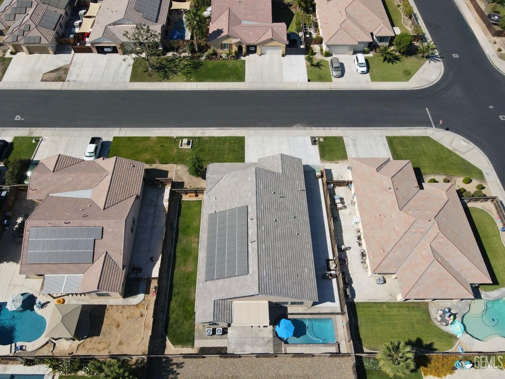 Photo of 15527 Avanti Drive, Bakersfield, CA 93314 (MLS # 202511251)