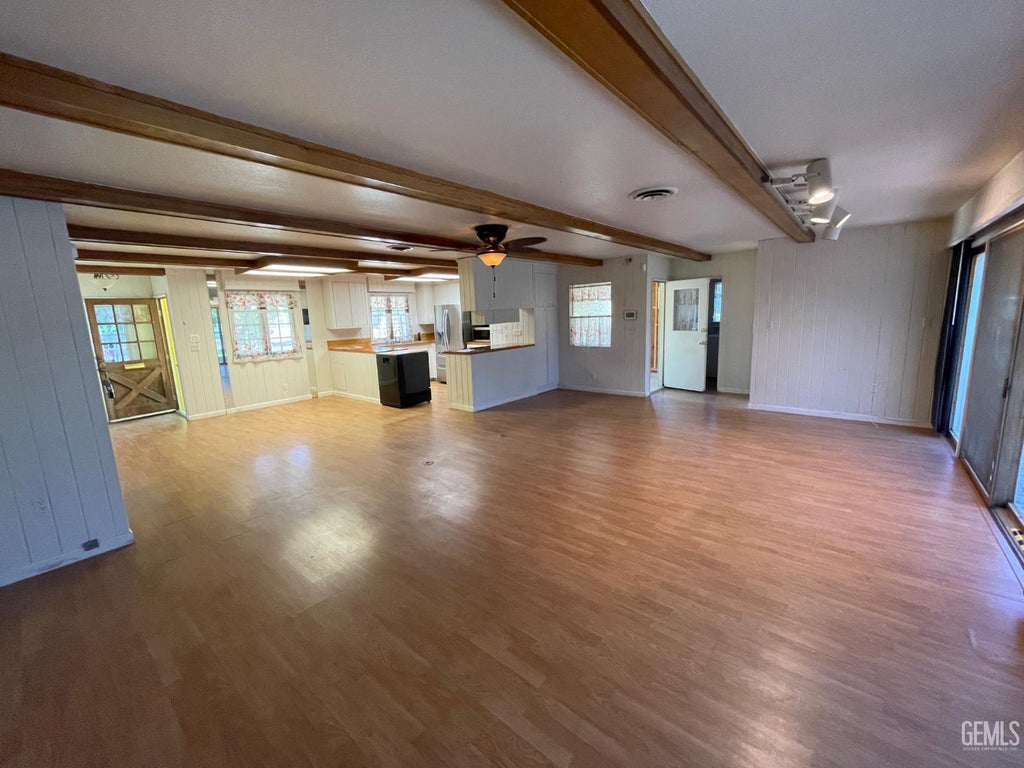 Photo of 6212 Bel Aire Way, Bakersfield, CA 93309 (MLS # 202609847)