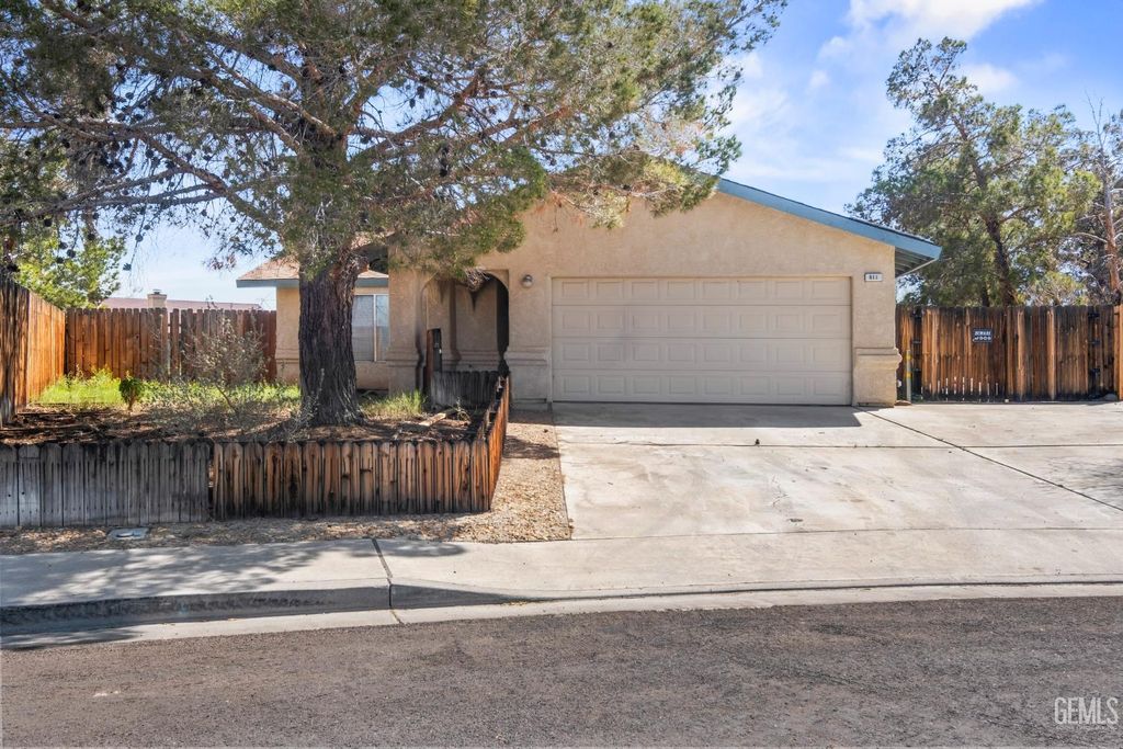 Photo of 611 Plumblossom Court, Ridgecrest, CA 93555 (MLS # 202602609)