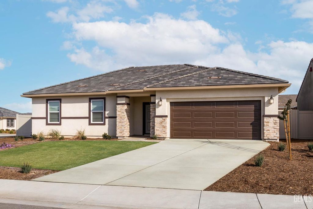 Photo of 5121 Ivory Gull Street, Bakersfield, CA 93306 (MLS # 202600845)