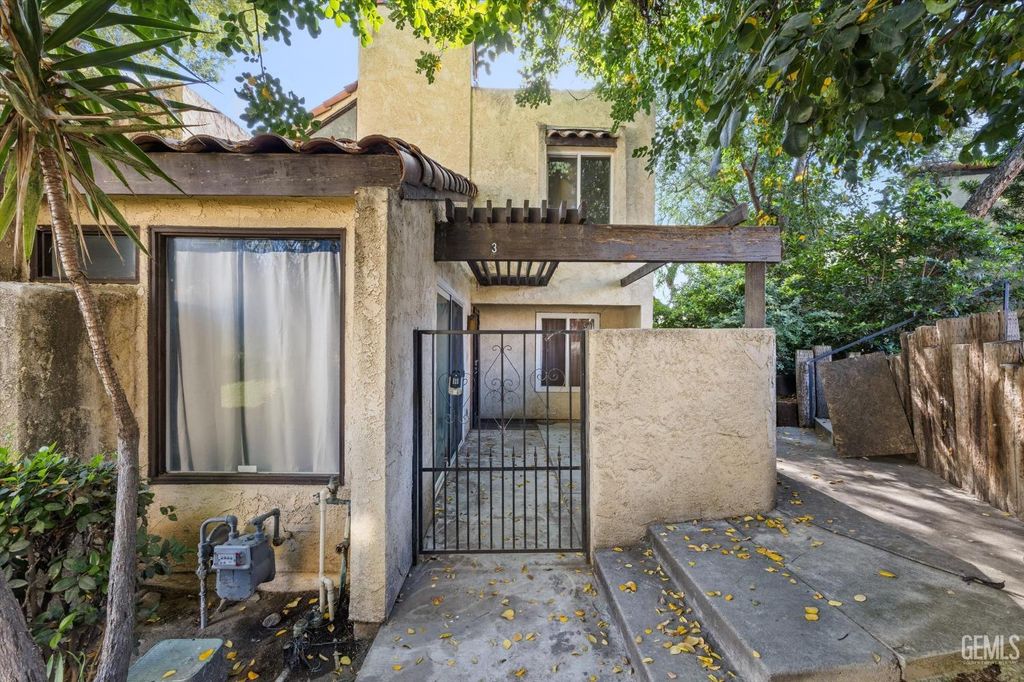 Photo of 3516 Dana Street #3, Bakersfield, CA 93306 (MLS # 202600494)