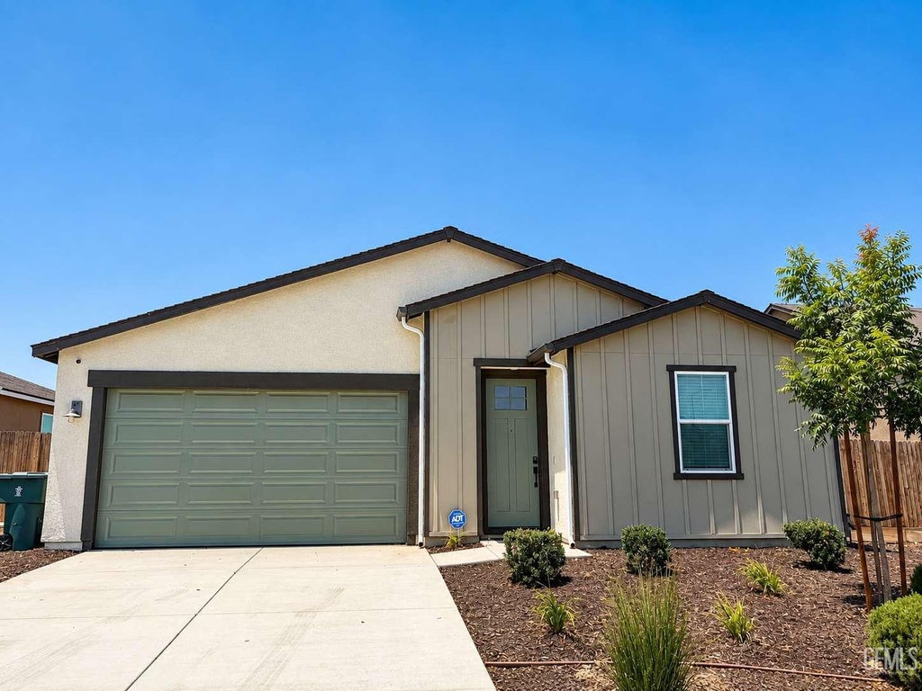 Photo of 6611 Glacier Bay Street, Bakersfield, CA 93313 (MLS # 202610197)