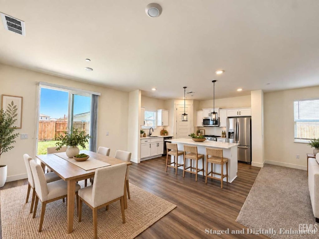 Photo of 6611 Glacier Bay Street, Bakersfield, CA 93313 (MLS # 202610197)