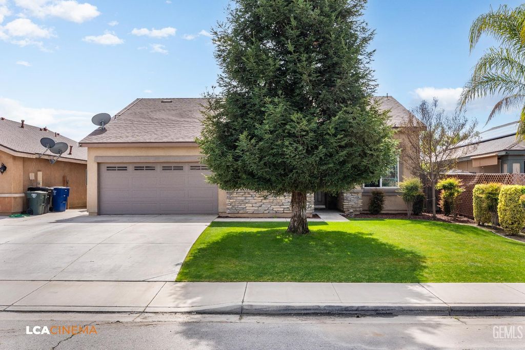 Photo of 9015 Autumn Sunset Drive, Bakersfield, CA 93311 (MLS # 202602785)