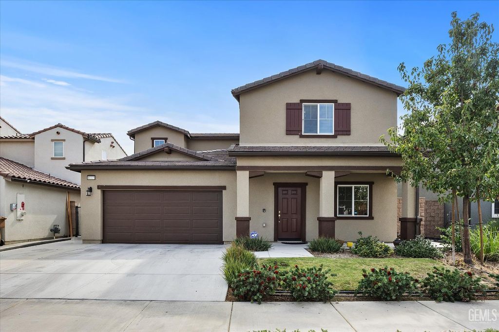 Photo of 11115 Guaranda Place, Bakersfield, CA 93306 (MLS # 202510754)