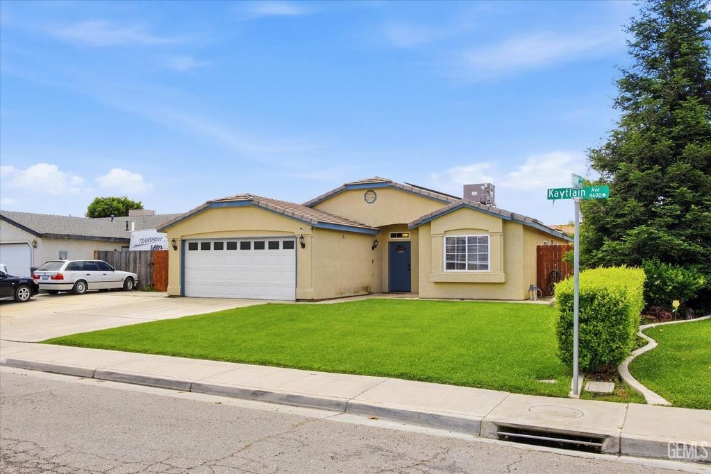 Photo of 4517 Kaytlain Avenue, Bakersfield, CA 93313 (MLS # 202604053)