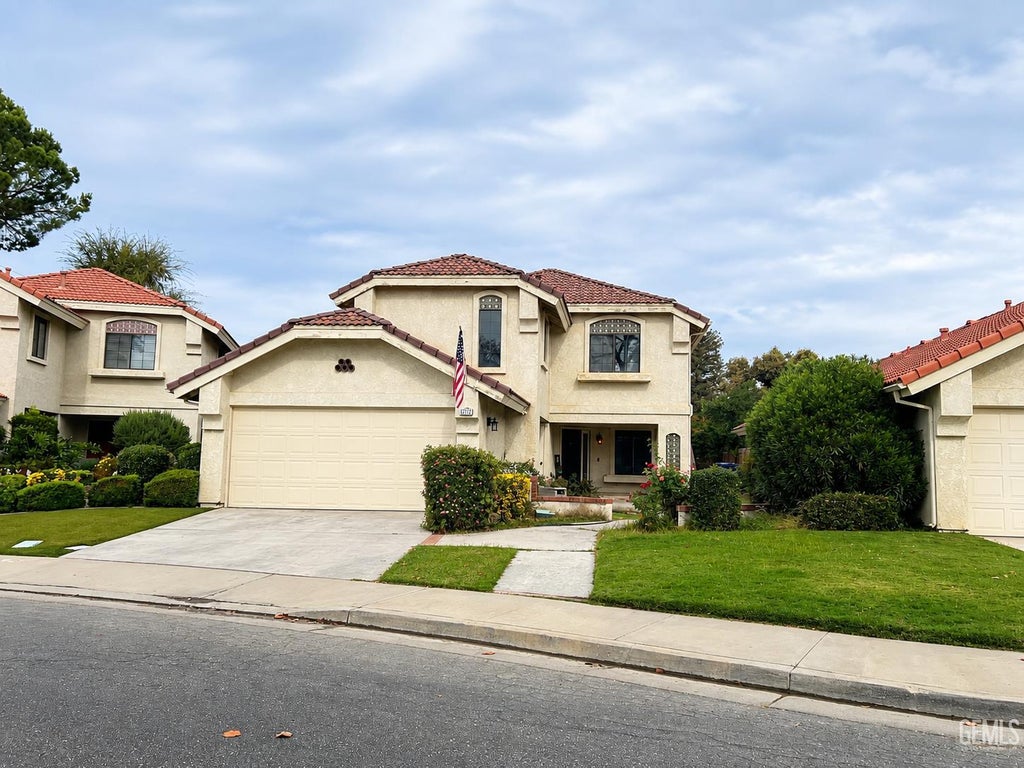 Photo of 8212 Chaucer Street, Bakersfield, CA 93311 (MLS # 202608318)