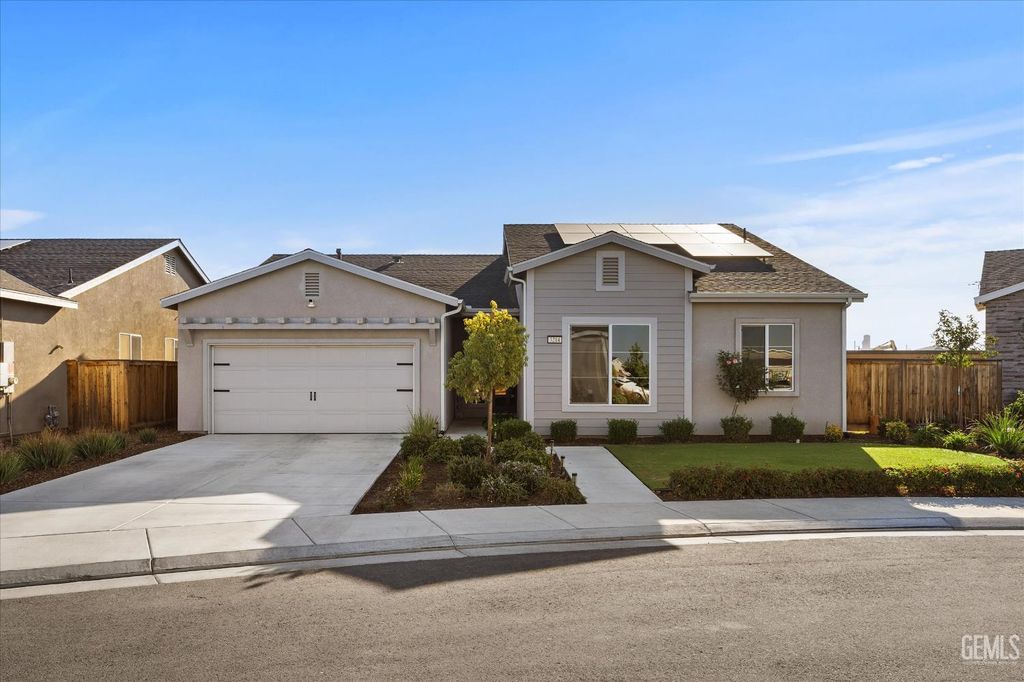 Photo of 3214 Rocky Brook Dr, Shafter, CA 93263 (MLS # 202510880)