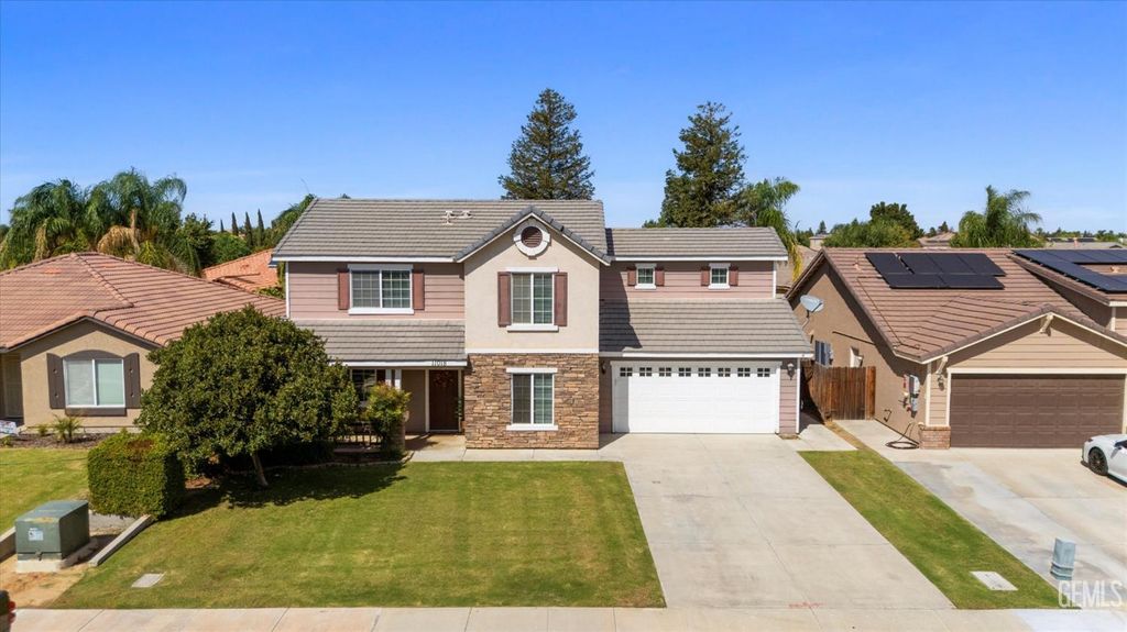 Photo of 11018 Sonoma Creek Court, Bakersfield, CA 93312 (MLS # 202510824)