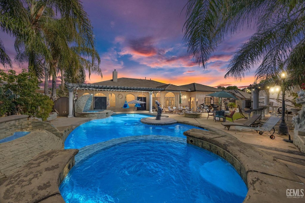Photo of 901 Katie Court, Shafter, CA 93263 (MLS # 202511775)