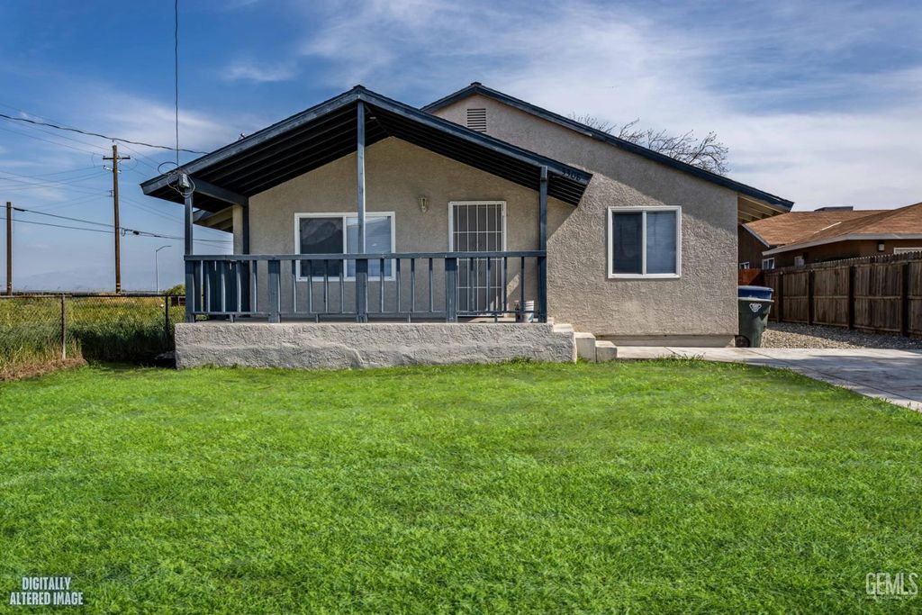 Photo of 3308 Hale Street, Bakersfield, CA 93307 (MLS # 202602416)