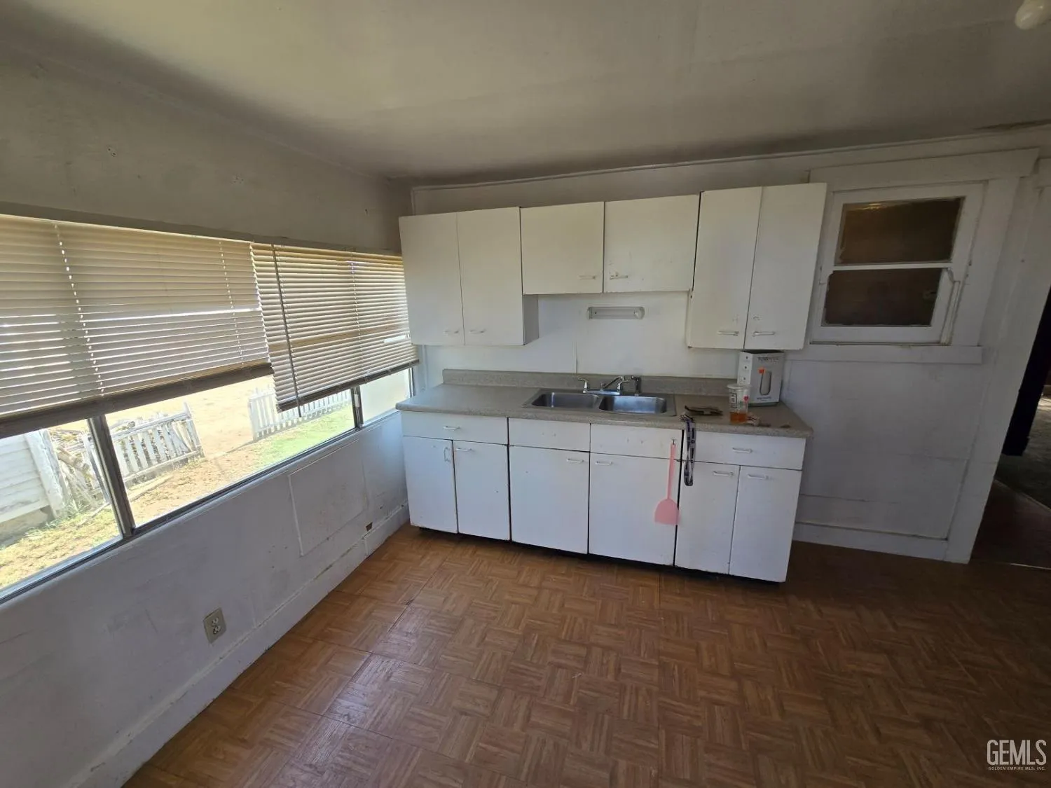 Taft, California 93268, United States, 2 Bedrooms Bedrooms, ,1 BathroomBathrooms,Residential,Active,194642