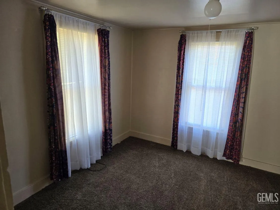 Taft, California 93268, United States, 2 Bedrooms Bedrooms, ,1 BathroomBathrooms,Residential,Active,194642