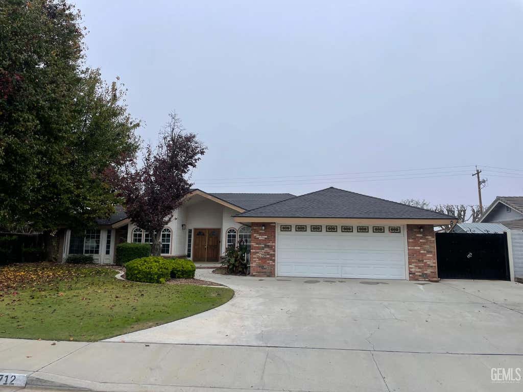Photo of 7712 Jensen Avenue, Bakersfield, CA 93308 (MLS # 202602561)