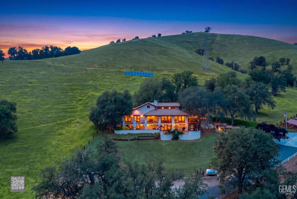 Photo of 9836 Hwy 155, Glennville, CA 93226 (MLS # 202607972)