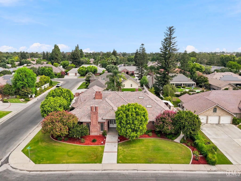 Photo of 9008 Serrant Court, Bakersfield, CA 93311 (MLS # 202609418)