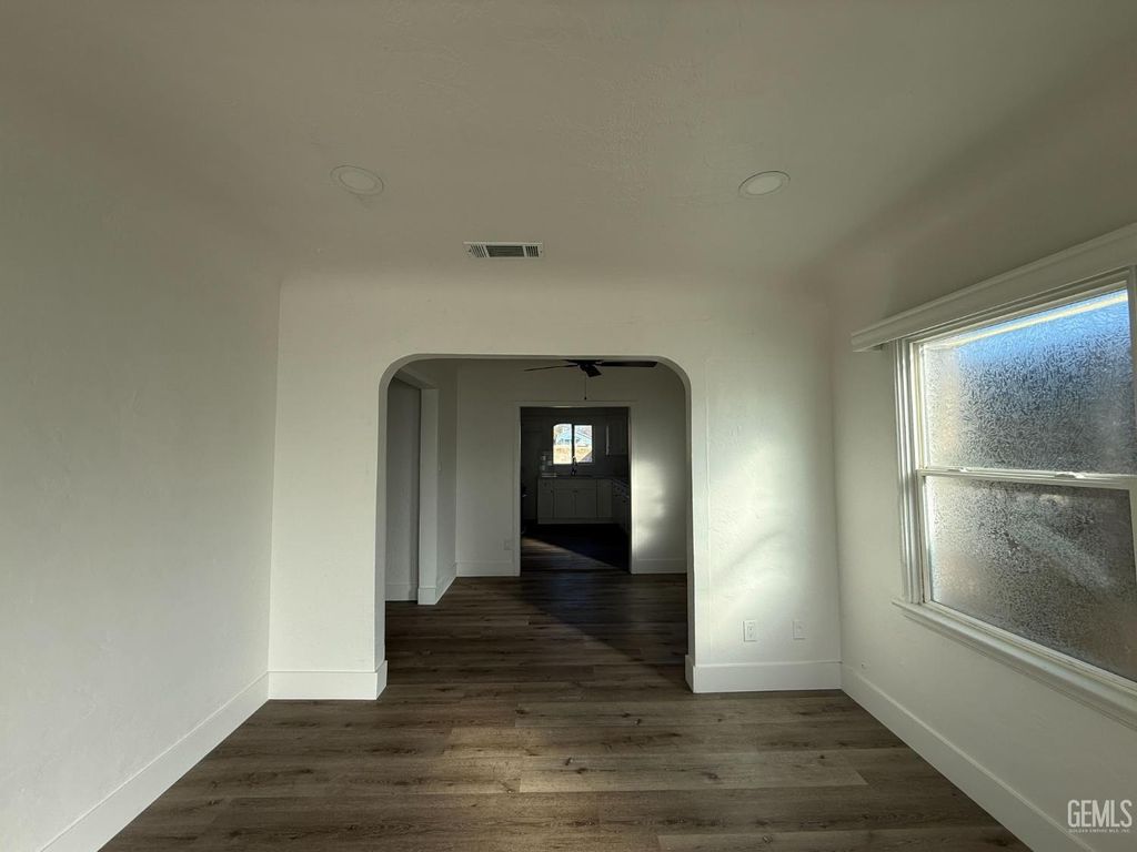 Photo of 414 Woodrow Avenue, Bakersfield, CA 93308 (MLS # 202600903)