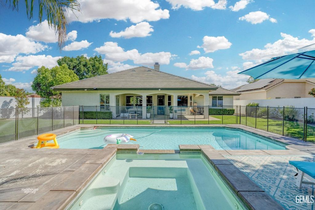 Photo of 11502 Crabbet Park Drive, Bakersfield, CA 93311 (MLS # 202603005)