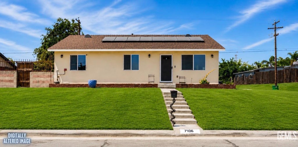 Photo of 7106 Franklin Avenue, Bakersfield, CA 93306 (MLS # 202609714)