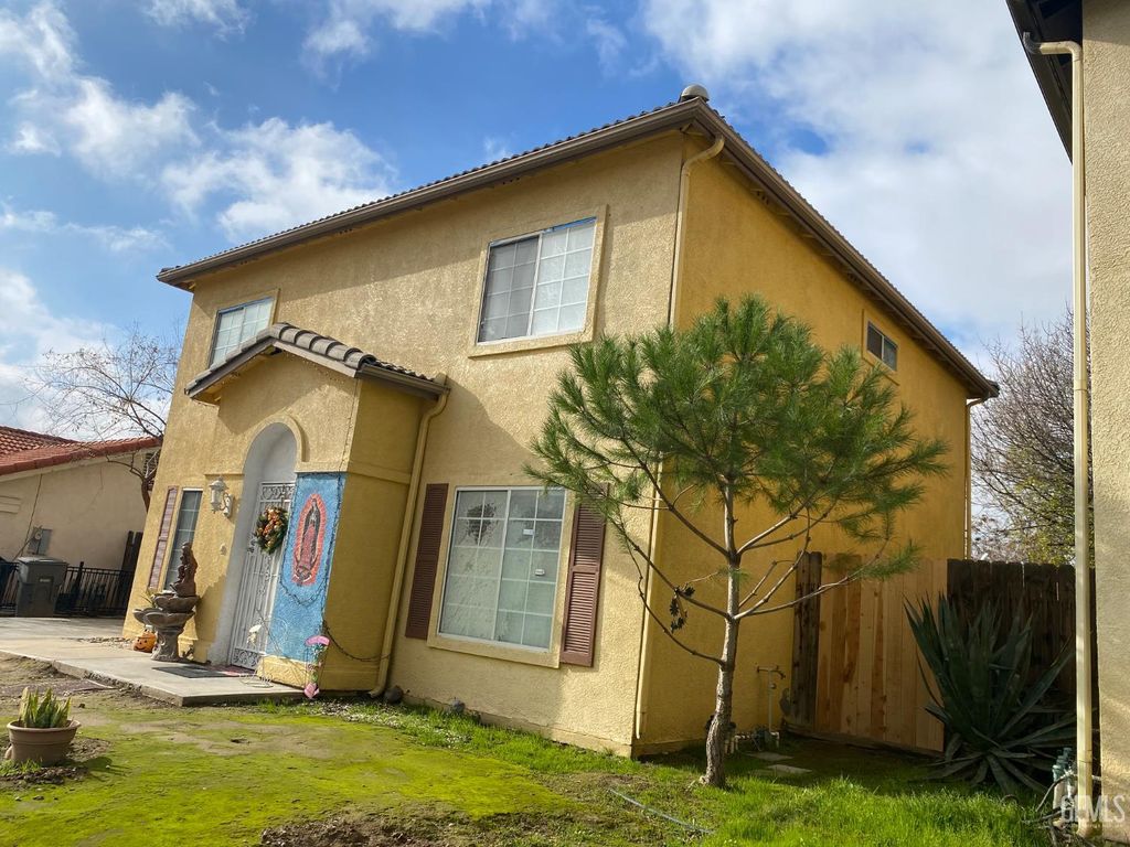 Photo of 308 Dorrance Street, Bakersfield, CA 93307 (MLS # 202600702)