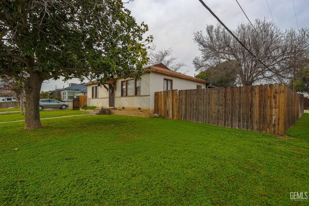 Photo of 4416 Mesa Drive, Bakersfield, CA 93306 (MLS # 202600846)