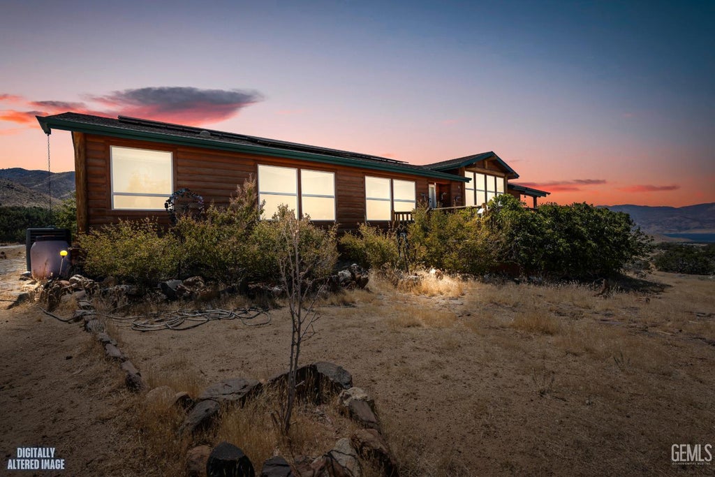 Photo of 3743 Brooks Road, Weldon, CA 93283 (MLS # 202609658)