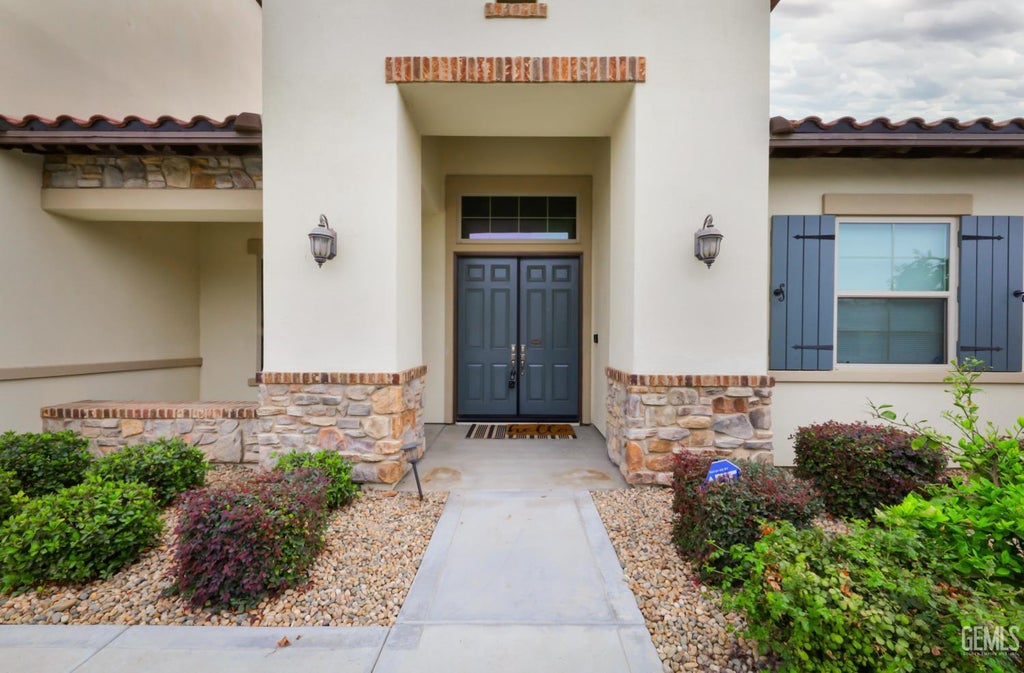 Photo of 12319 Ashlyn Drive, Bakersfield, CA 93311 (MLS # 202608825)