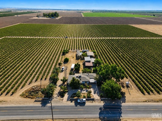 7674 S EDISON RD, BAKERSFIELD, CA 93307 - Image e39eda9d62daa42df2e25cac5292c42a/219308325