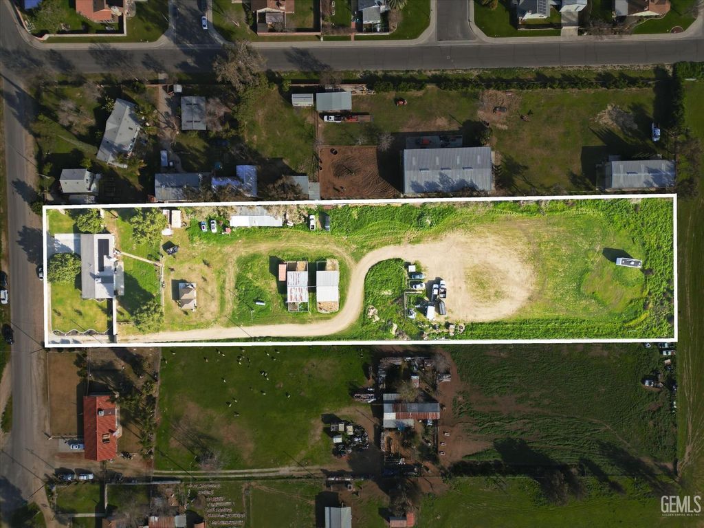 Photo of 12420 Paddock Place, Bakersfield, CA 93312 (MLS # 202601094)