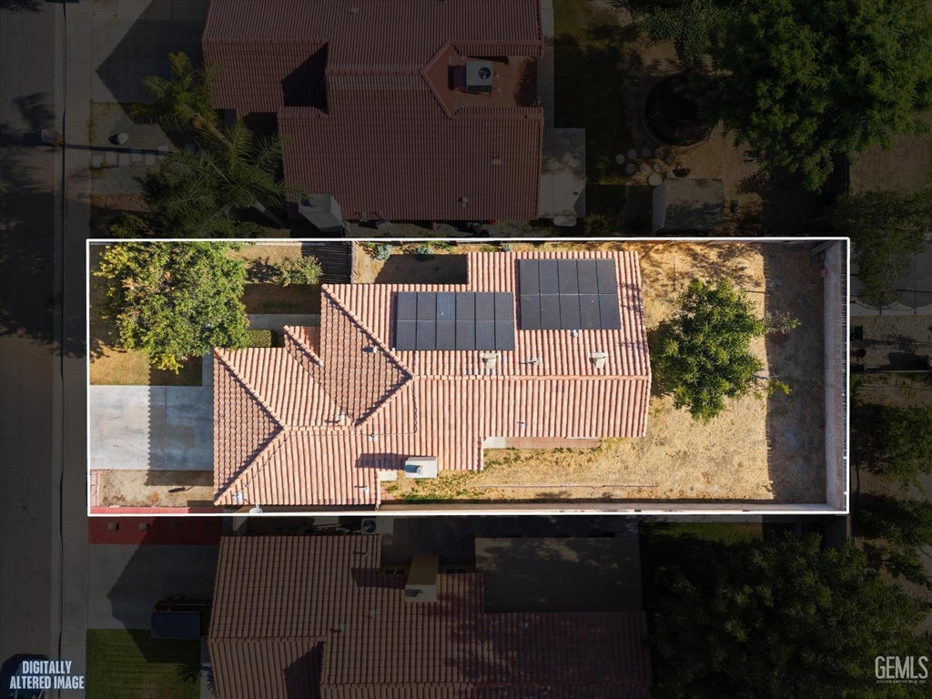 Photo of 5121 Gaylene Avenue, Bakersfield, CA 93307 (MLS # 202607713)