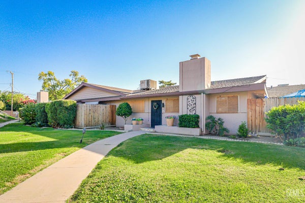 4005 ETON ST, BAKERSFIELD, CA 93306 - Image e3c331f3cc9c4d6e66677bd1e2e5e43d/3521987993