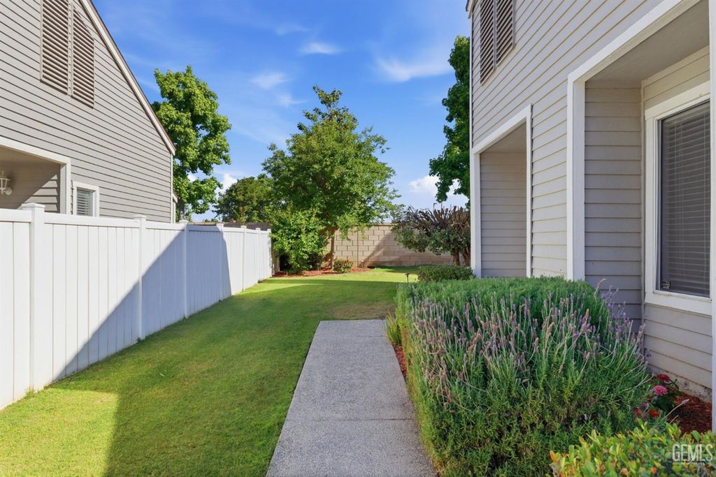 Photo of 8000 Kroll Way #112, Bakersfield, CA 93311 (MLS # 202604178)