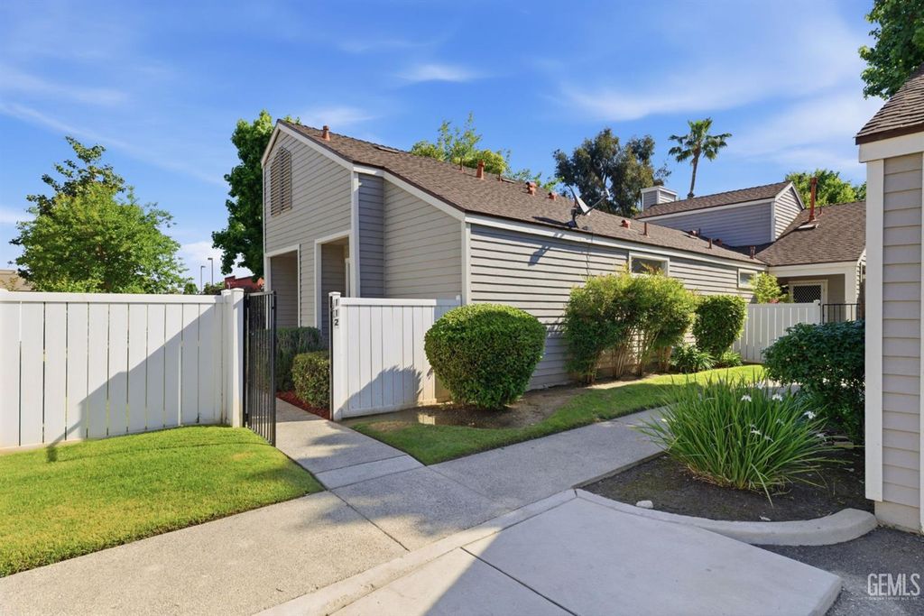 Photo of 8000 Kroll Way #112, Bakersfield, CA 93311 (MLS # 202604178)