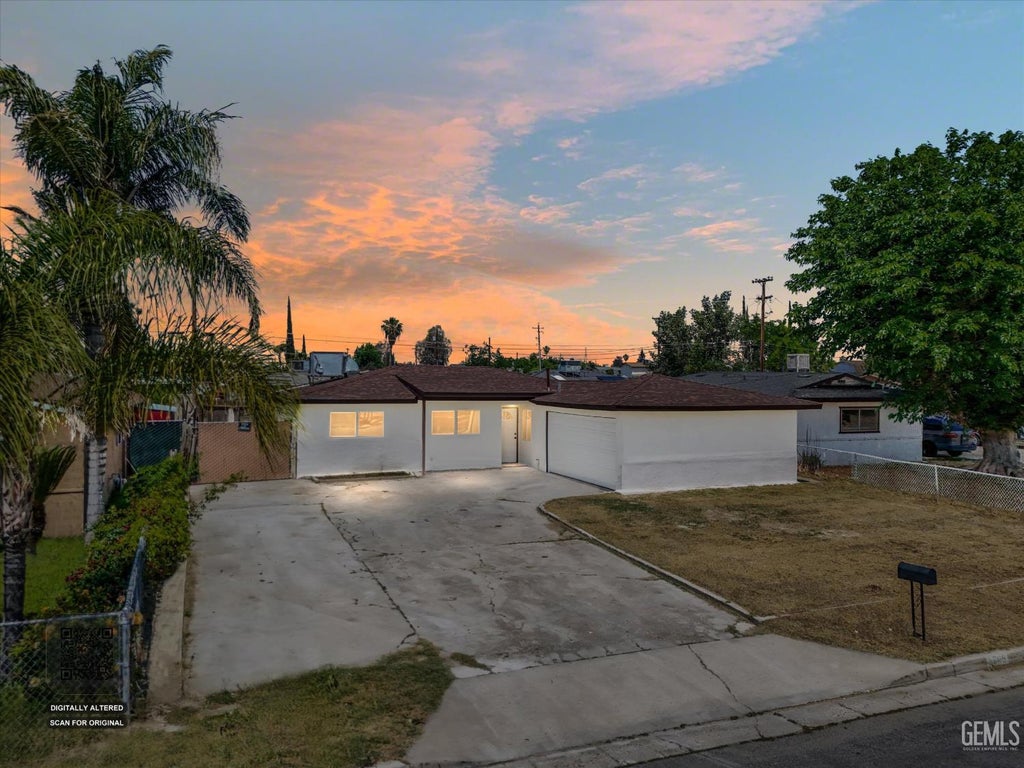 Photo of 2508 Bernice Drive, Bakersfield, CA 93304 (MLS # 202604719)