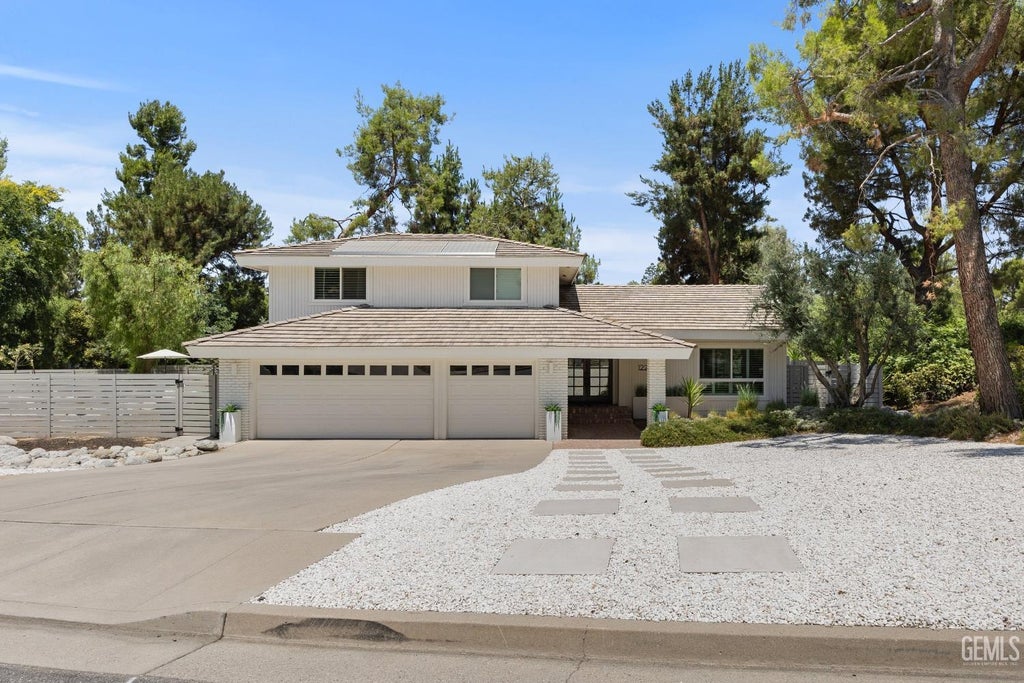 Photo of 12246 Cattle King Drive Dr, Bakersfield, CA 93306 (MLS # 202610299)