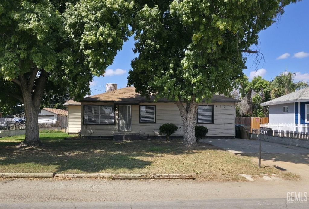 Photo of 6317 Tallman Avenue, Bakersfield, CA 93308 (MLS # 202510374)