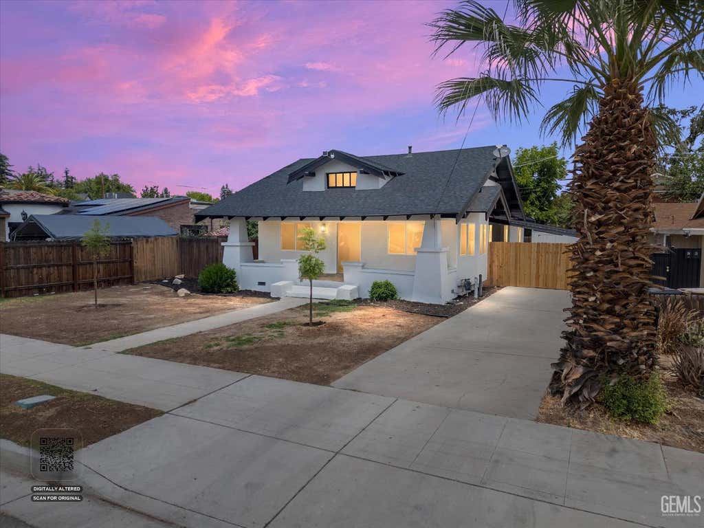 Photo of 1920 Cherry Street, Bakersfield, CA 93304 (MLS # 202605823)