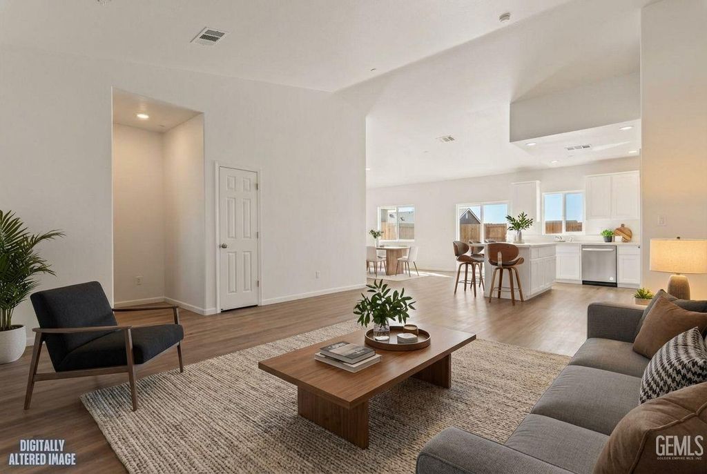 Photo of 1315 Ranchero Avenue, Mc Farland, CA 93250 (MLS # 202603662)