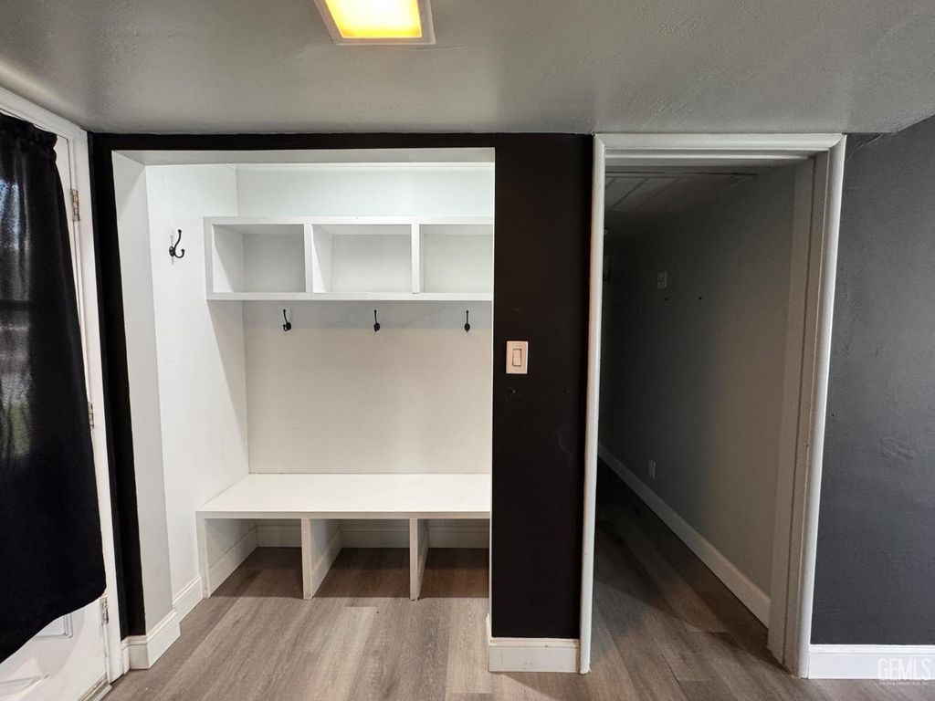 Photo of 905 Bell Avenue, Taft, CA 93268 (MLS # 202603963)