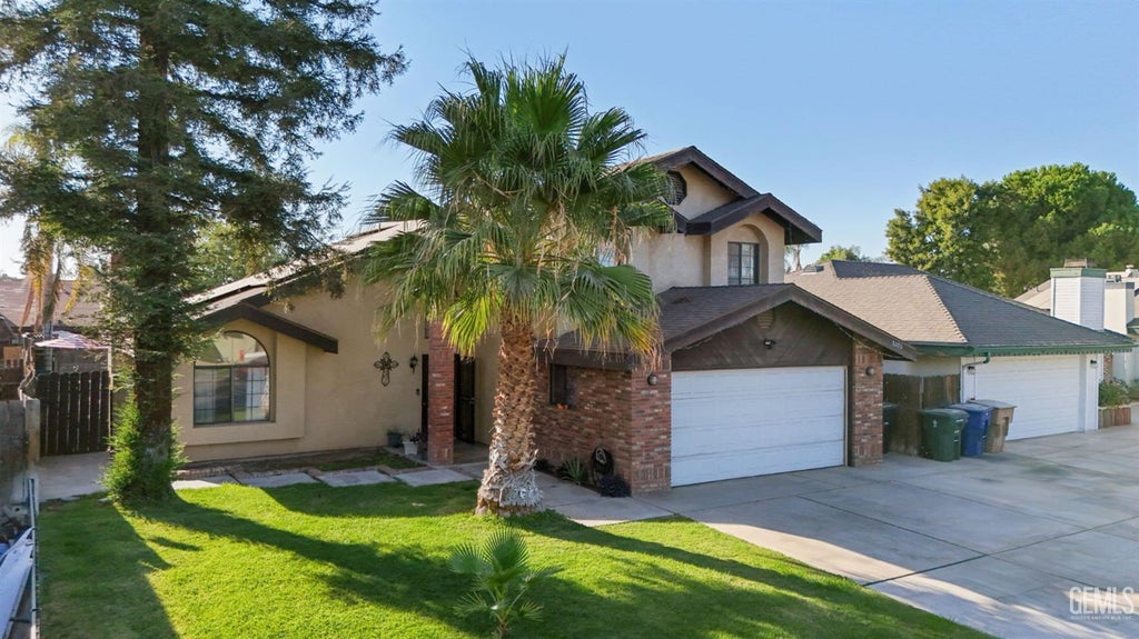 Photo of 5105 Kathimae Lane, Bakersfield, CA 93313 (MLS # 202610194)
