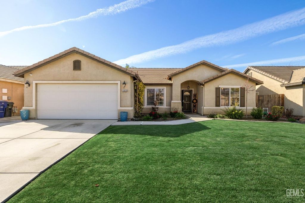 Photo of 12515 Valentano Avenue, Bakersfield, CA 93312 (MLS # 202602774)