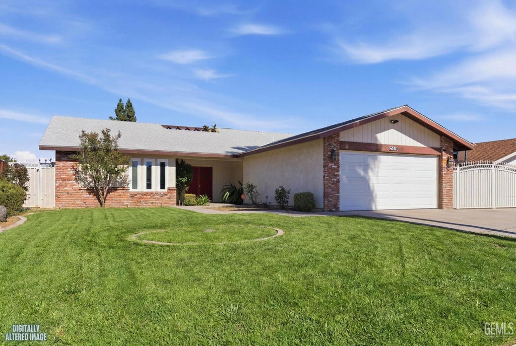 Photo of 2418 Pinon Springs Court, Bakersfield, CA 93309 (MLS # 202606130)