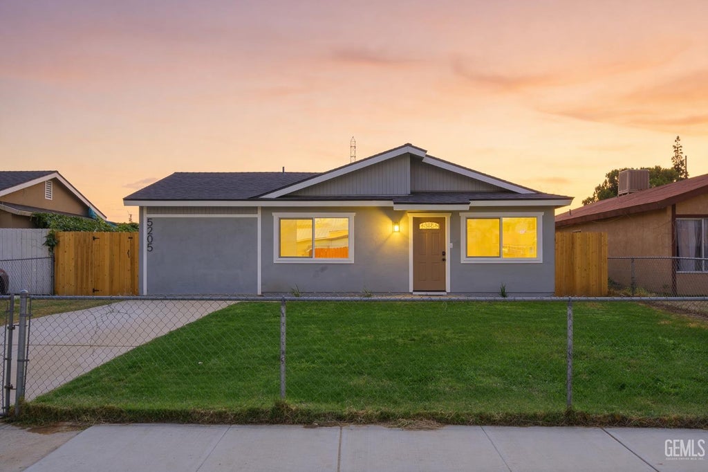 Photo of 5205 Brockton Court, Bakersfield, CA 93309 (MLS # 202605881)