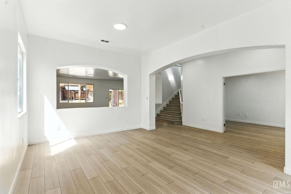 Photo of 14616 Tralee Drive, Bakersfield, CA 93314 (MLS # 202511164)
