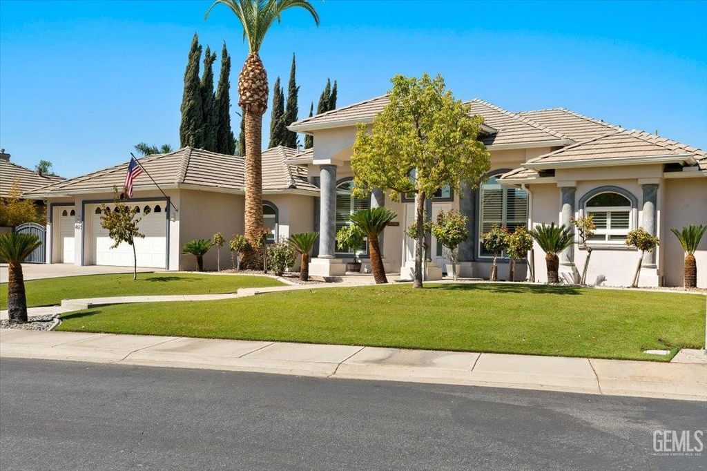 Photo of 4615 Islands Drive, Bakersfield, CA 93312 (MLS # 202510526)