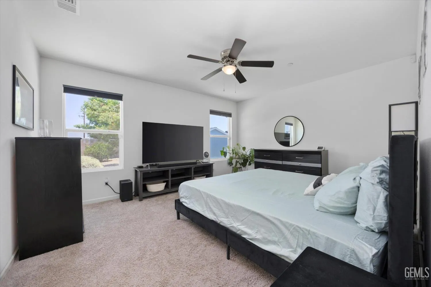 Bakersfield, California 93313, United States, 4 Bedrooms Bedrooms, ,2 BathroomsBathrooms,Residential,Active,146953