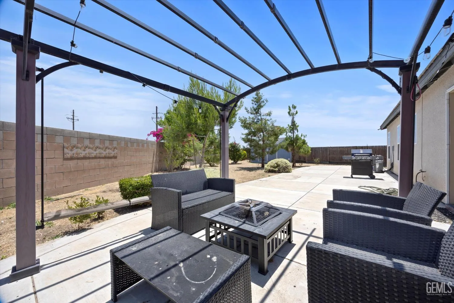 Bakersfield, California 93313, United States, 4 Bedrooms Bedrooms, ,2 BathroomsBathrooms,Residential,Active,146953