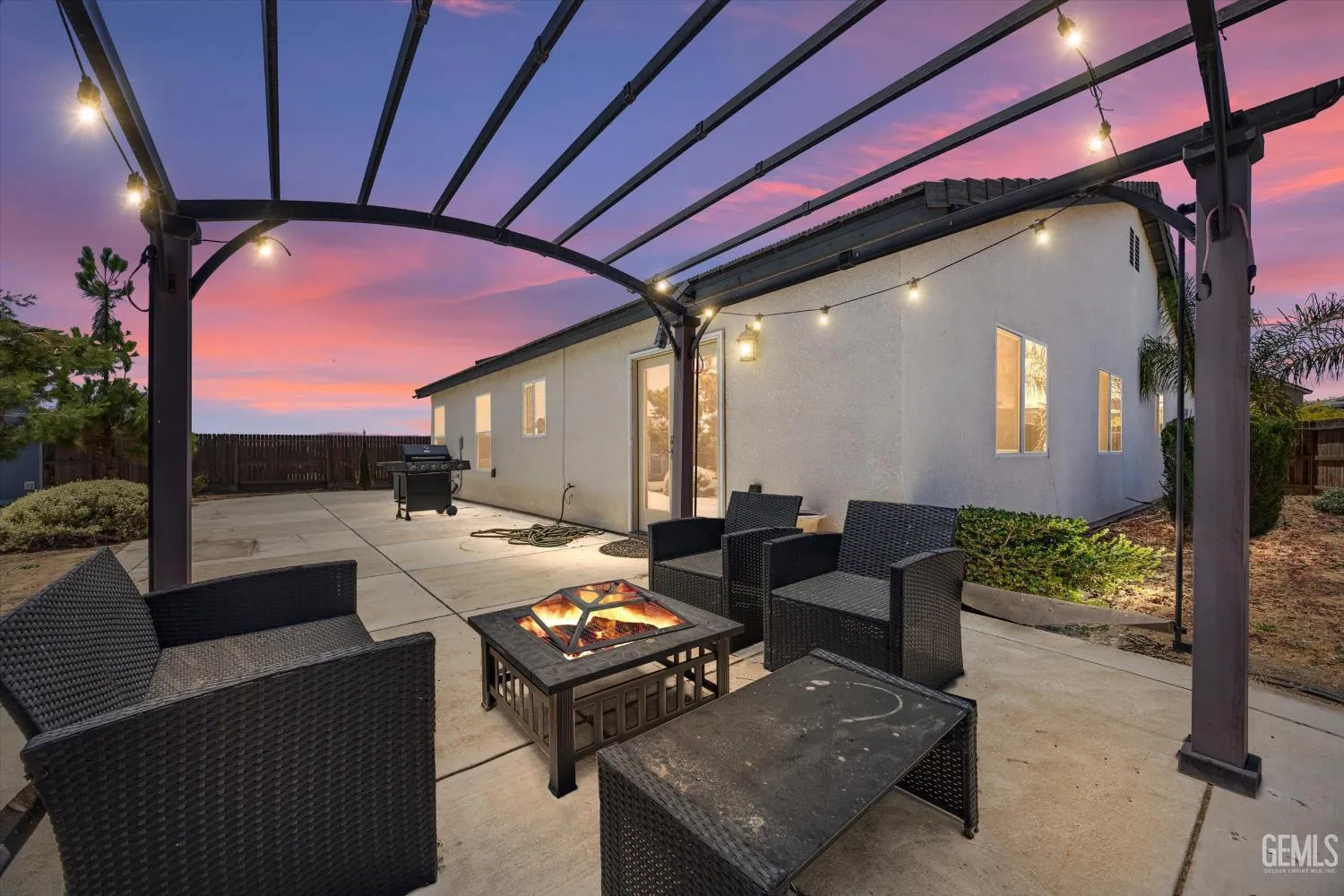 Bakersfield, California 93313, United States, 4 Bedrooms Bedrooms, ,2 BathroomsBathrooms,Residential,Active,146953