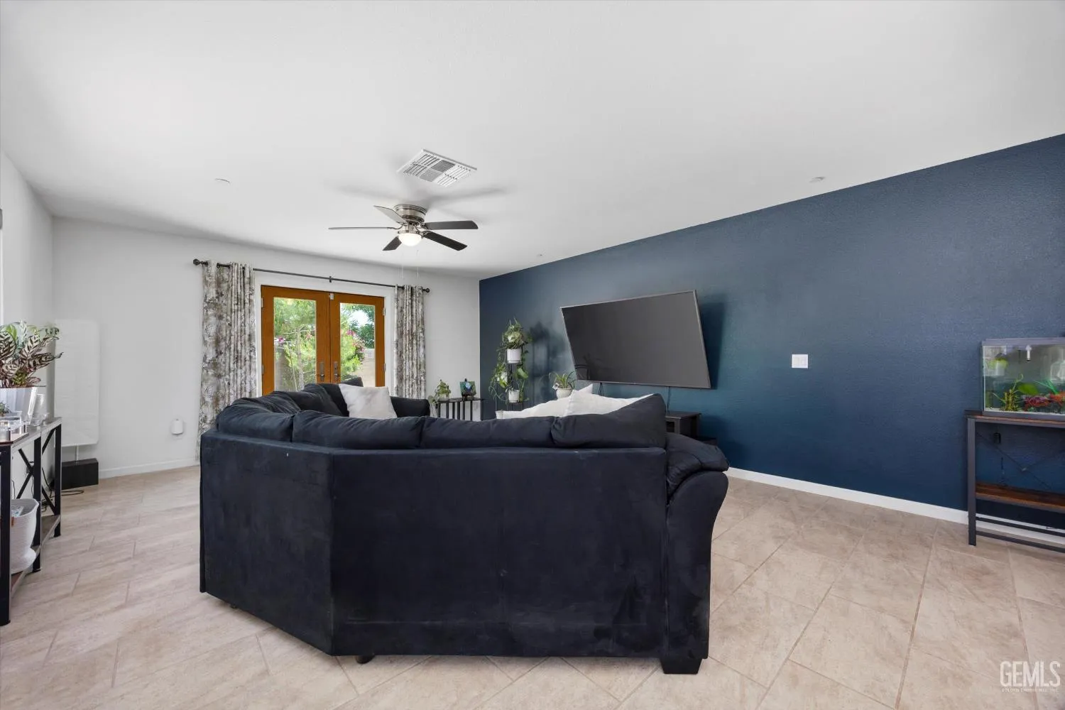 Bakersfield, California 93313, United States, 4 Bedrooms Bedrooms, ,2 BathroomsBathrooms,Residential,Active,146953