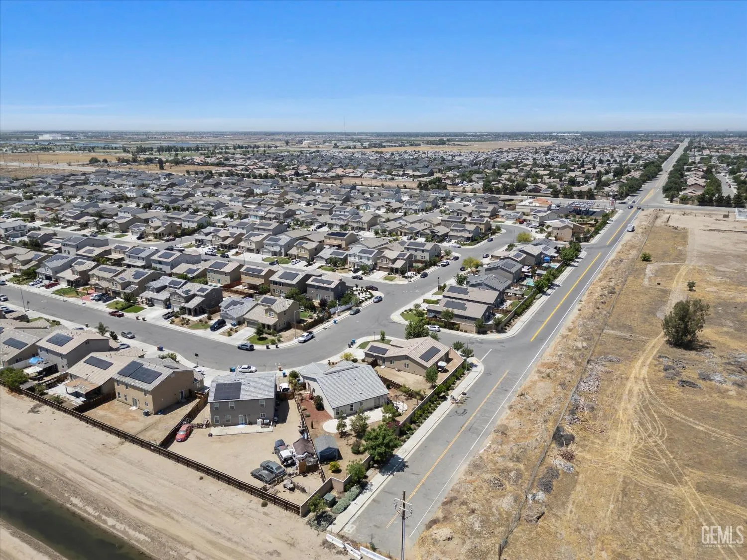 Bakersfield, California 93313, United States, 4 Bedrooms Bedrooms, ,2 BathroomsBathrooms,Residential,Active,146953